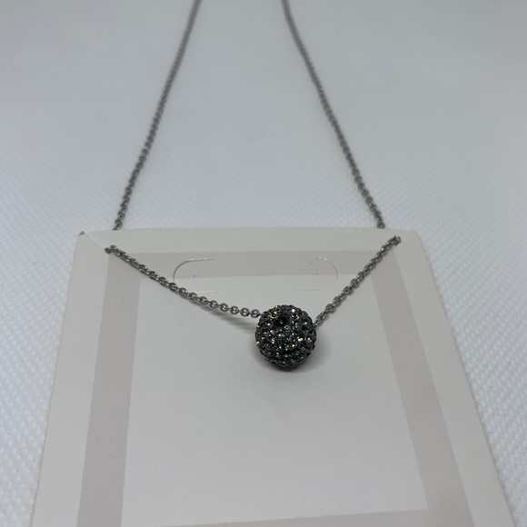 New fashionable necklace - Picture 3 of 4